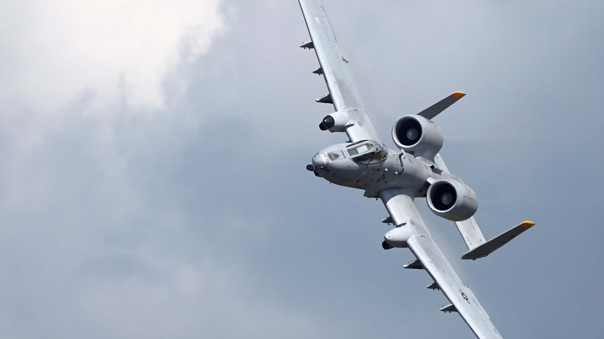 九游下载中心-精彩抢断：防守战中的高光时刻，抢断是进攻还是防守