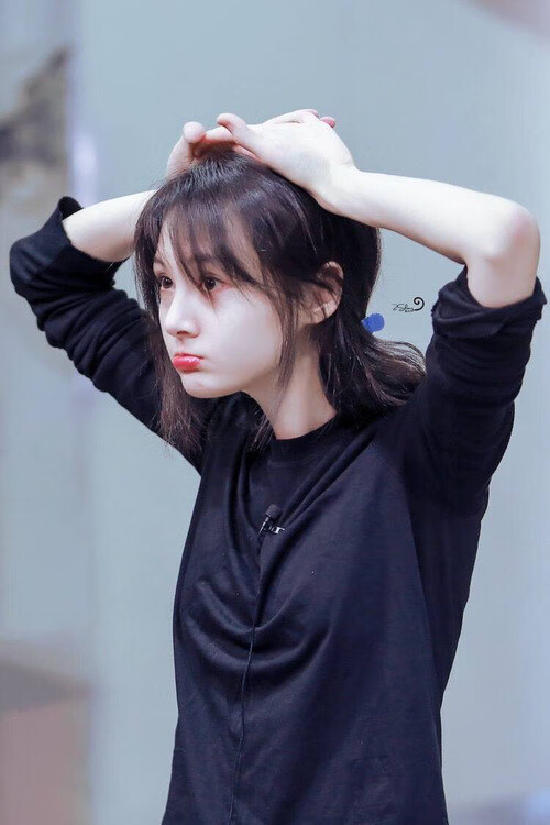 年轻后场组合是否能成为联赛爆点风格焦点,足坛年轻的后卫